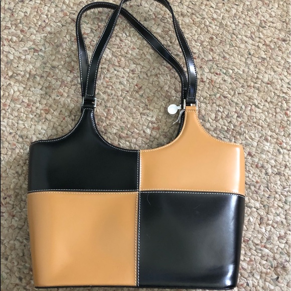 Purses - Picture 2 of 7